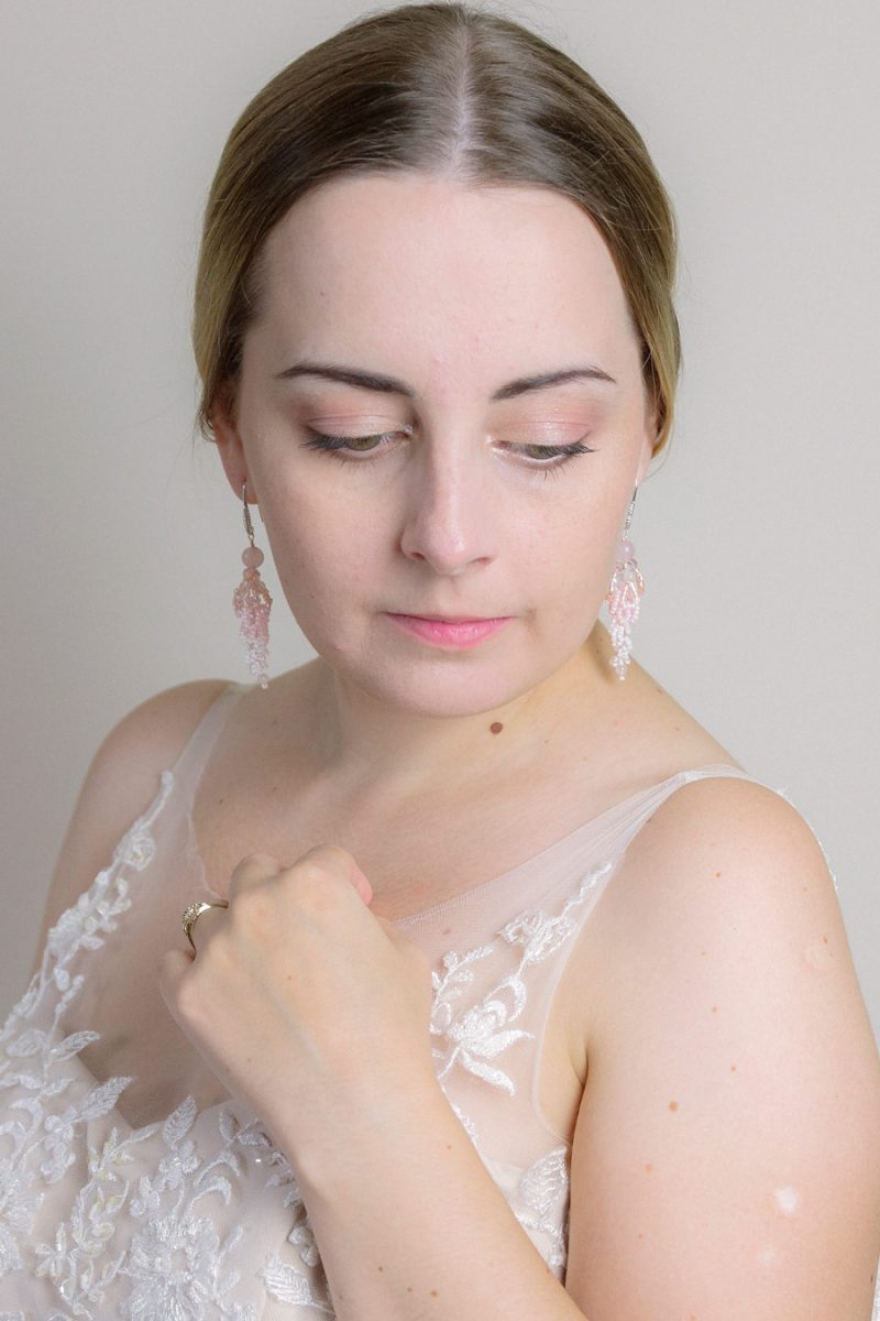 Castalia-delicate-bridal-drop-earrings-Aureus-Flos-fine-art-wedding-accessories-luxury-modern-bridal-headpieces-and-jewelry (12)