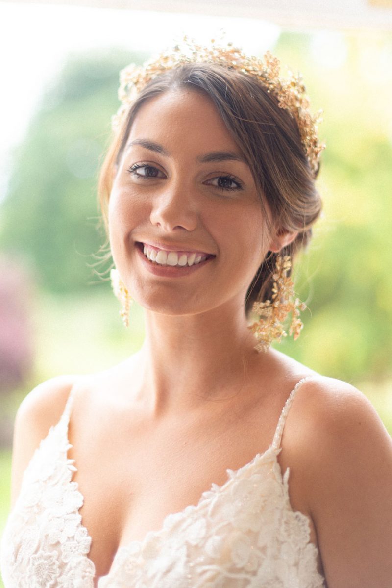 Orla-gold-leaf-chandelier-earrings-Aureus-Flos-fine-art-wedding-accessories-luxury-modern-bridal-headpieces-and-jewelry (4)