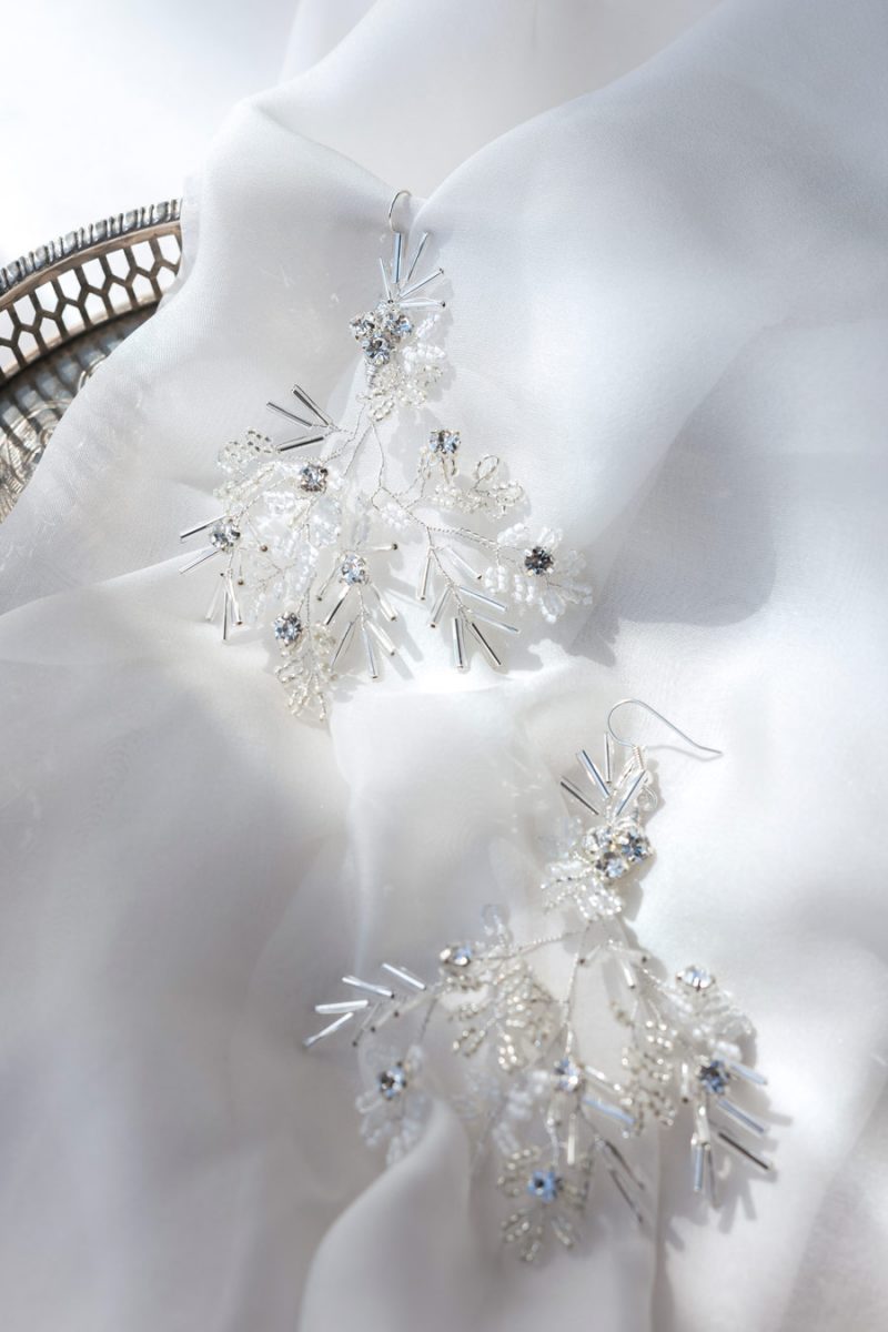 Orla-silver-rhinestones-chandelier-earrings-Aureus-Flos-fine-art-wedding-accessories-luxury-modern-bridal-headpieces-and-jewelry (7)