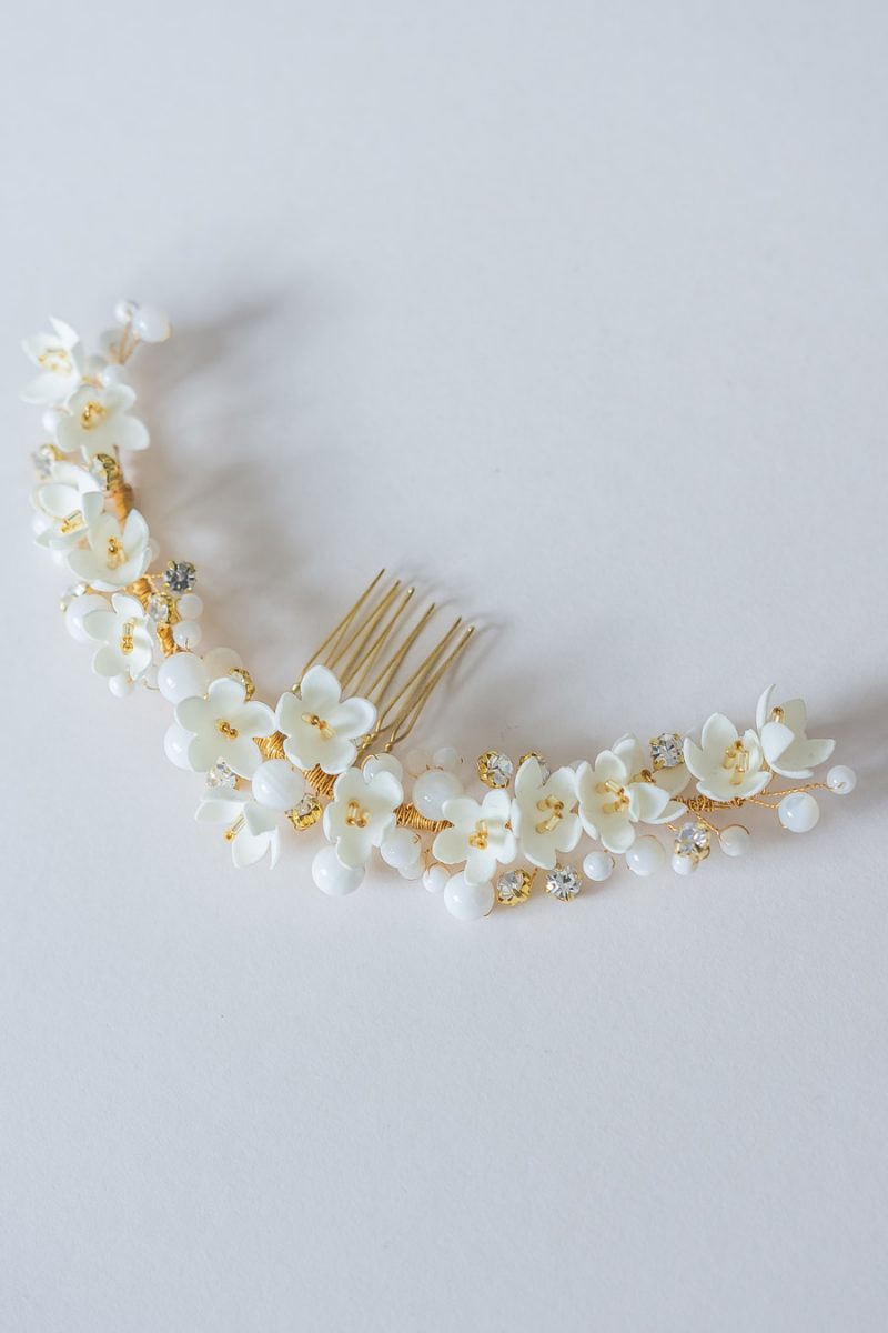 aureus-flos-fine-art-wedding-accessories-elderflower-hair-comb-gold-02