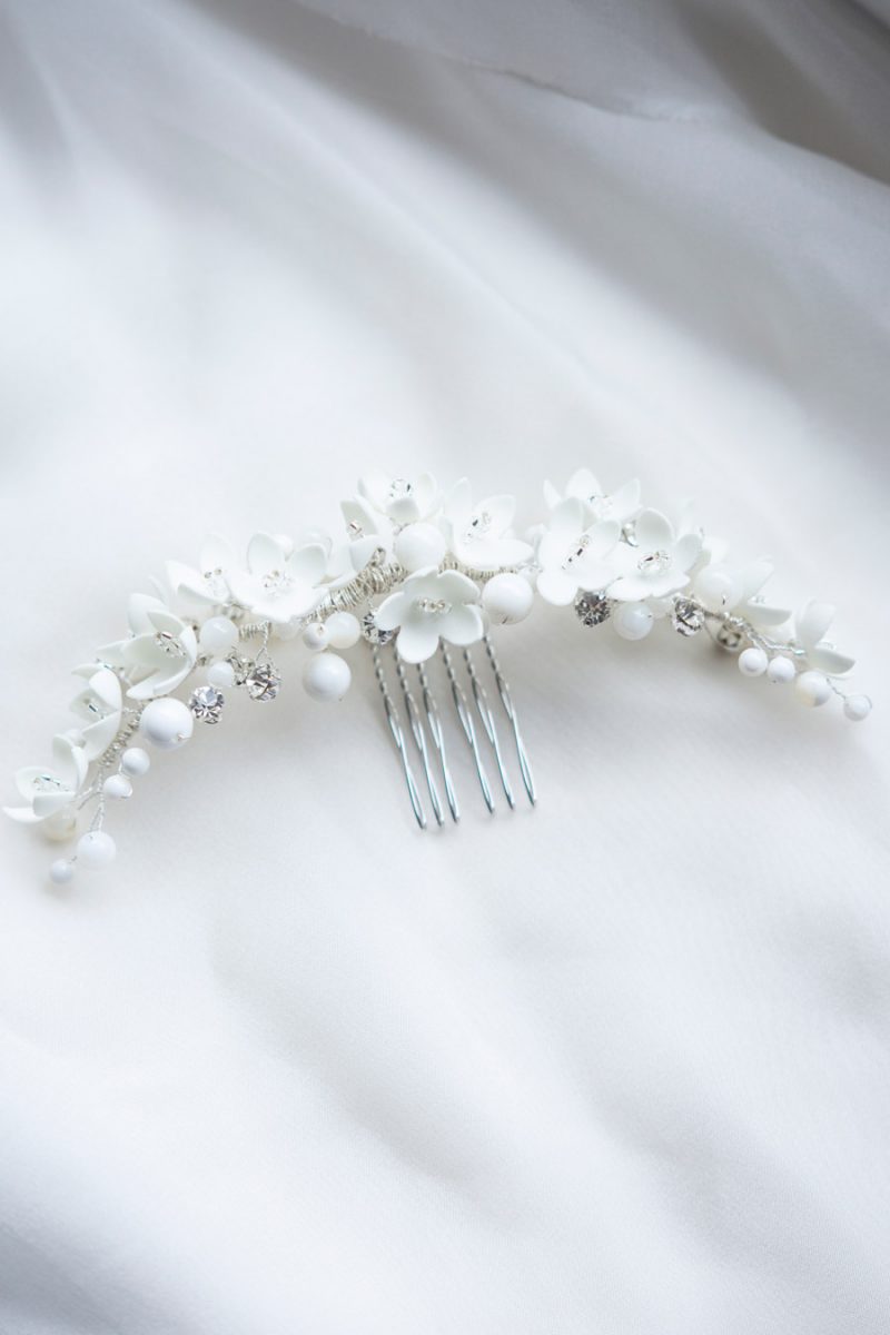 aureus-flos-fine-art-wedding-accessories-elderflower-hair-comb-silver-03