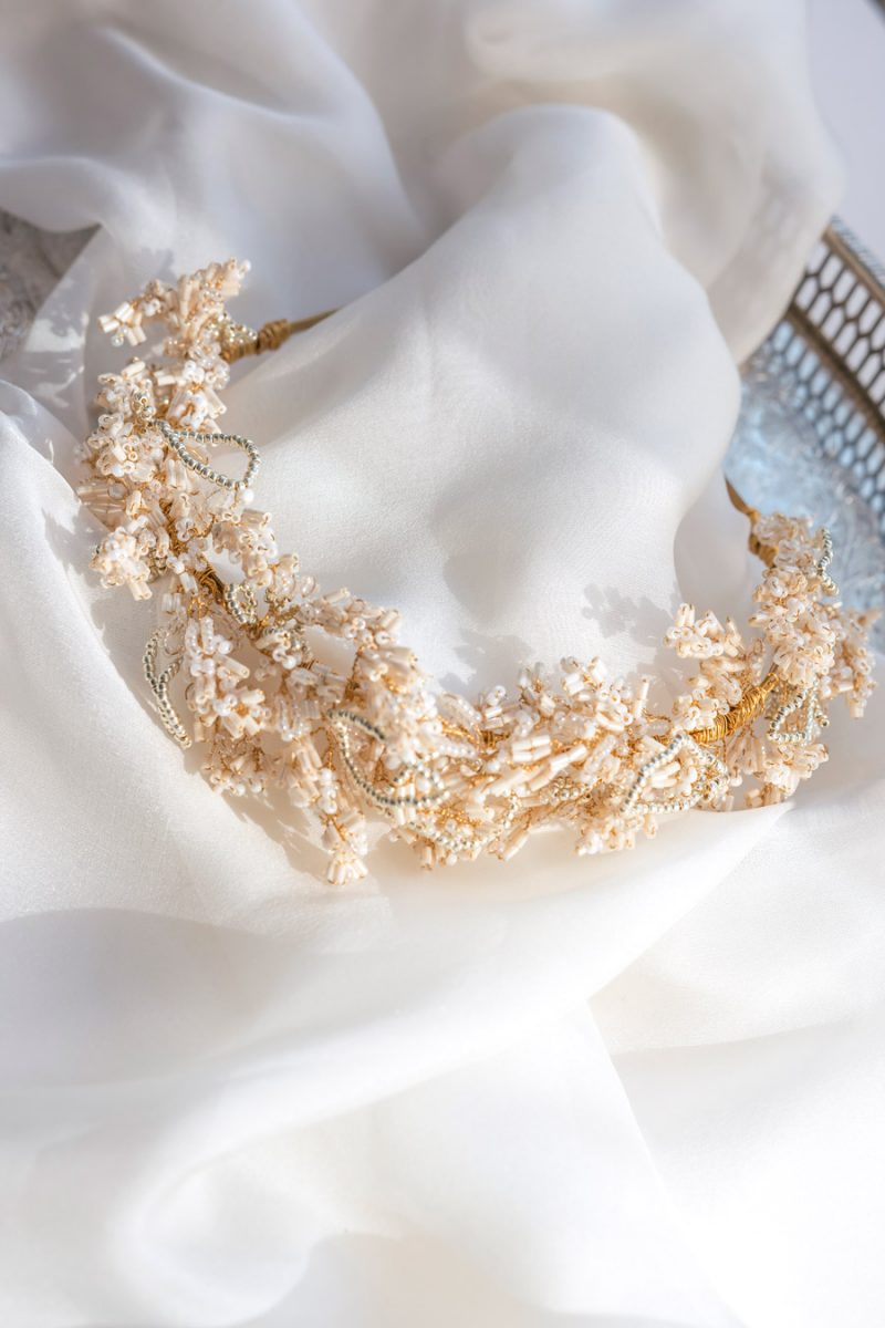 aureus-flos-fine-art-wedding-accessories-elva-headband-botanica-collection40