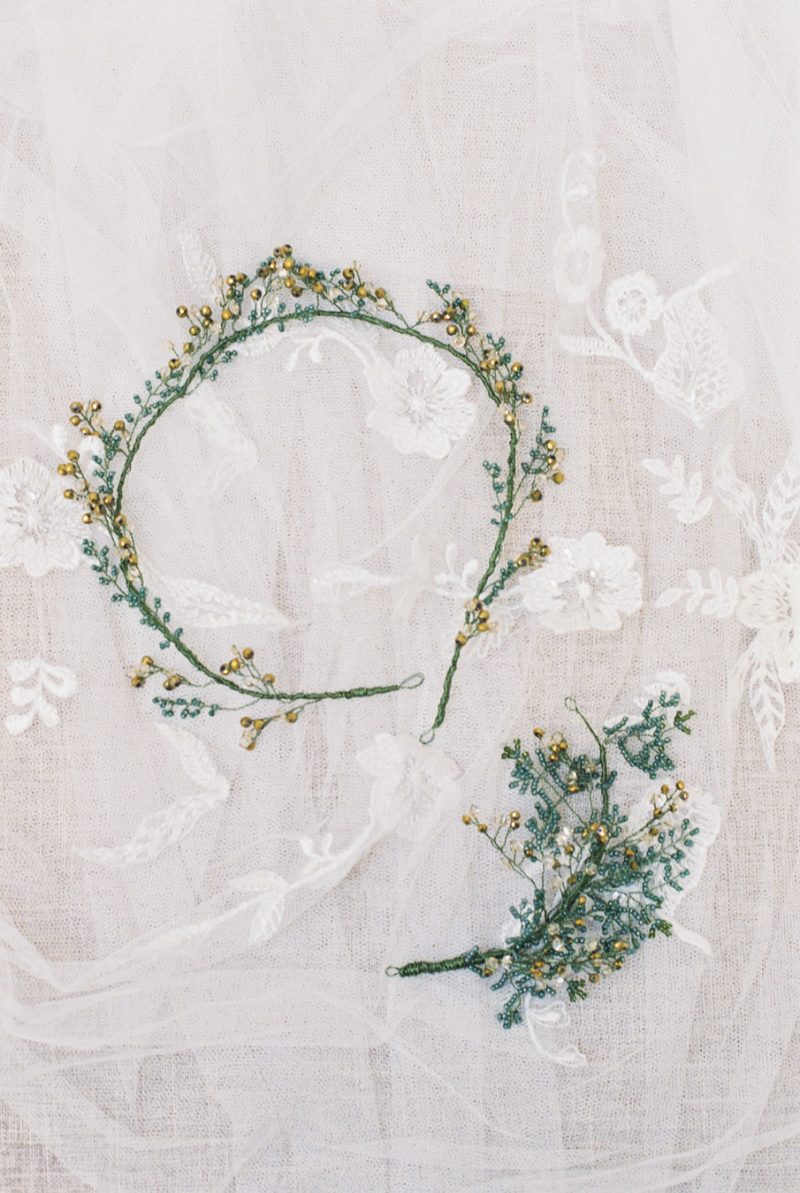 aureus-flos-fine-art-wedding-accessories-silvan-hair-vine-botanica-collection21